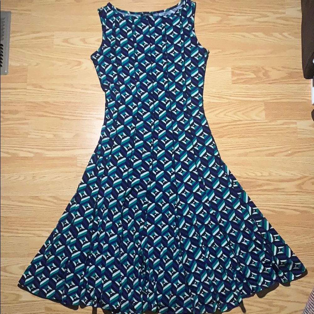 Geometric Pattern Knee Length Dress